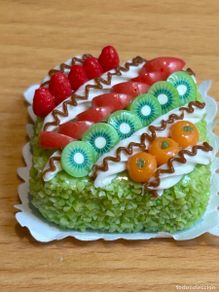 Casas de muñecas: Tarta multifrutas para la casa de muñecas